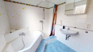 Wohnung OG Bad