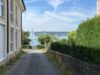 Seltene Gelegenheit: Freistehendes Einfamilienhaus mit See- und Bergsicht und Privatstrand - Strandweg