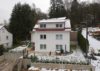 VERKAUFT: Freistehendes Einfamilienhaus mit Einliegerwohnung in Stadtrandlage - Außenansicht